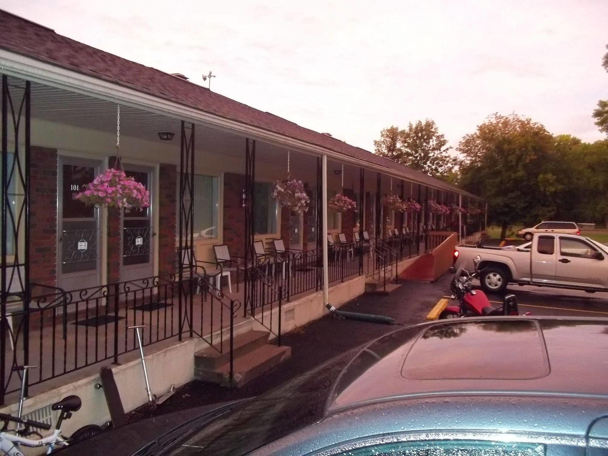 Park Place Motel & Suites Tweed Exterior foto