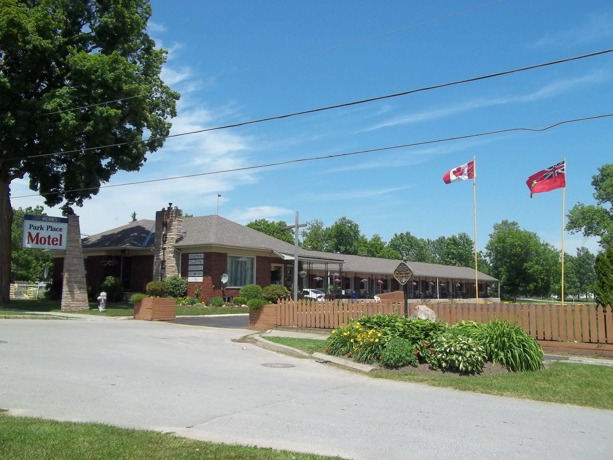 Park Place Motel & Suites Tweed Exterior foto